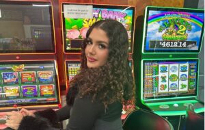 Hoesluvkinz Bio, Age, Career, Net Worth, Height, Boyfriend & More